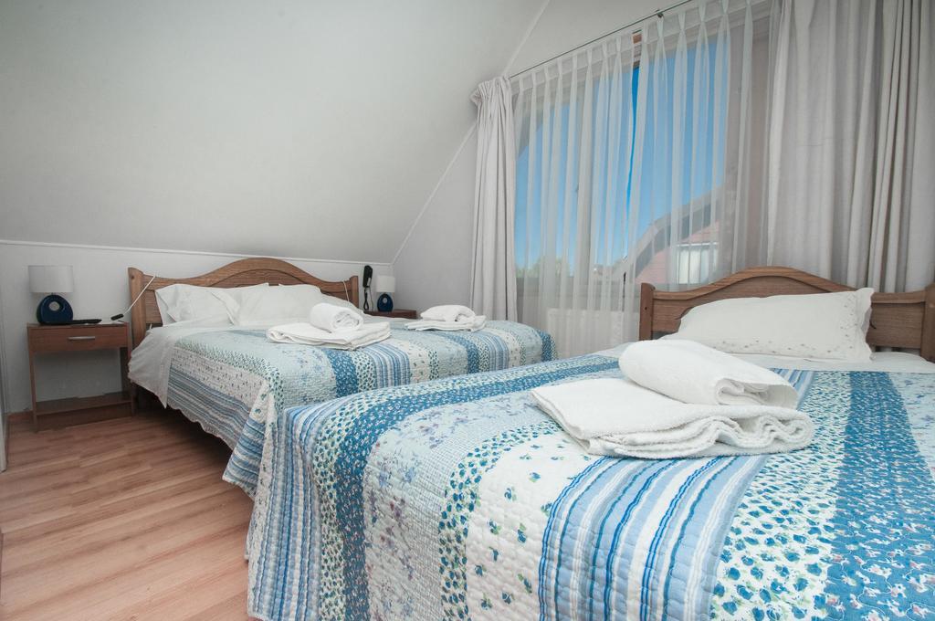 Hostal Y Departamentos Alcala 테무코 객실 사진