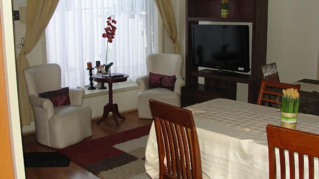 Hostal Y Departamentos Alcala 테무코 외부 사진