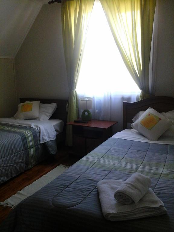 Hostal Y Departamentos Alcala 테무코 외부 사진