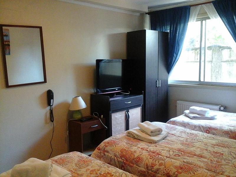 Hostal Y Departamentos Alcala 테무코 외부 사진
