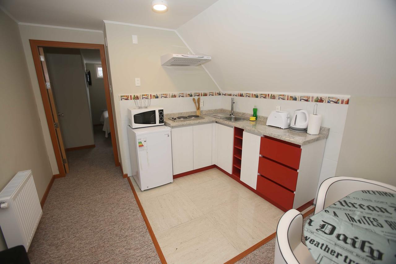 Hostal Y Departamentos Alcala 테무코 외부 사진