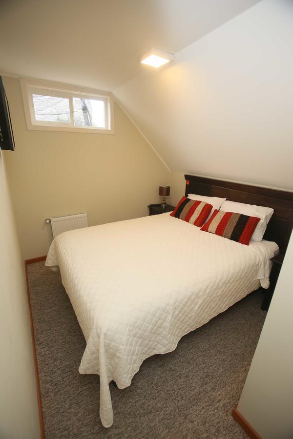 Hostal Y Departamentos Alcala 테무코 외부 사진